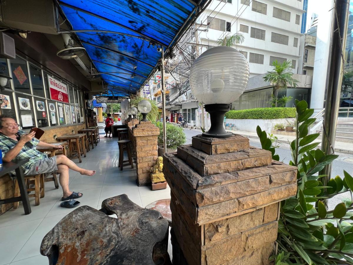 Thaiphiphat House Bangkok Ngoại thất bức ảnh