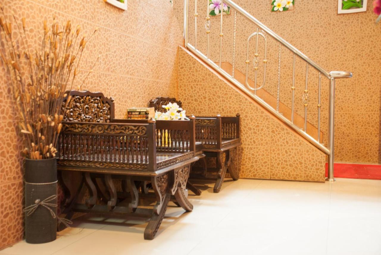 Thaiphiphat House Bangkok Ngoại thất bức ảnh