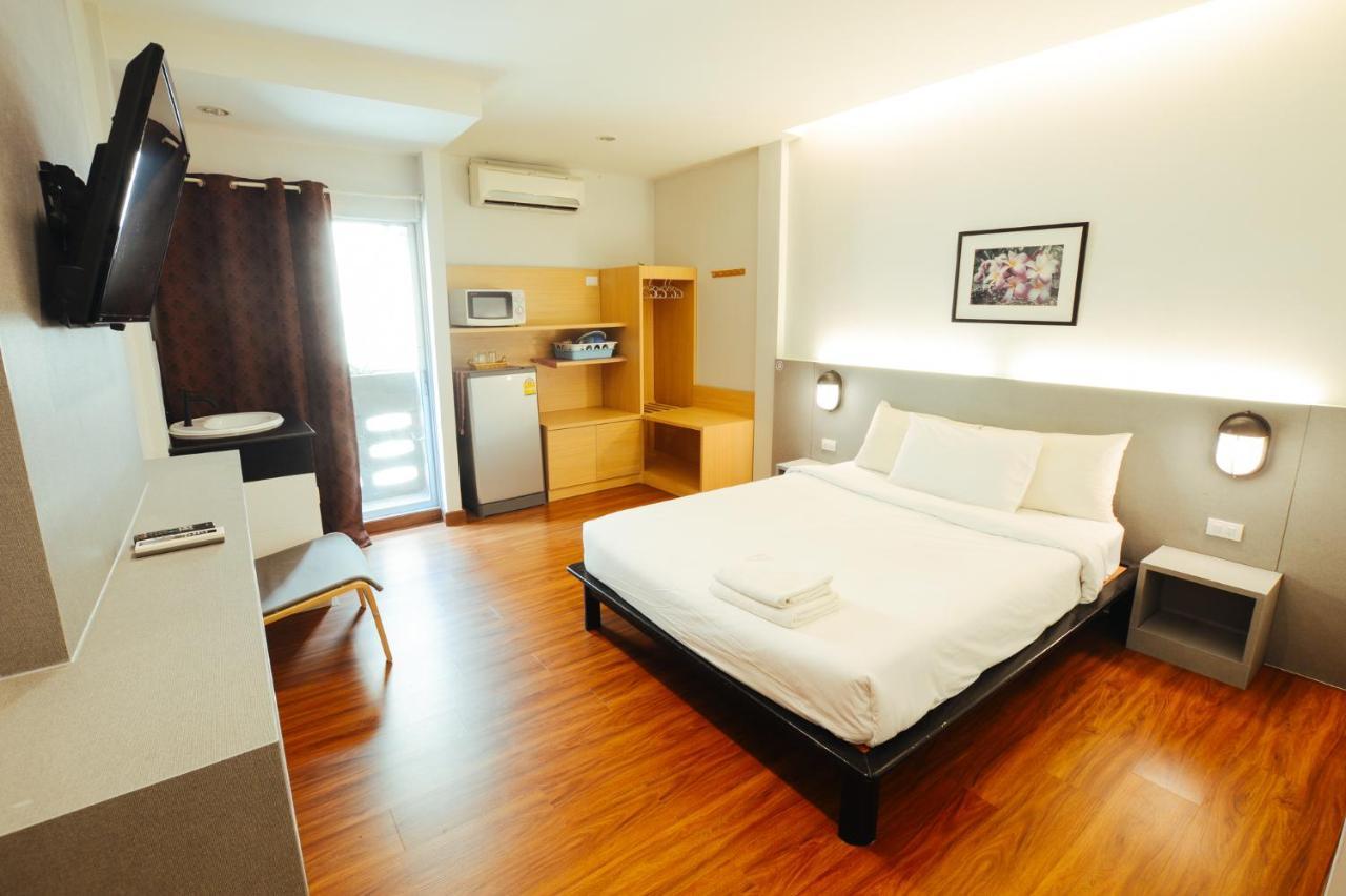 Thaiphiphat House Bangkok Ngoại thất bức ảnh