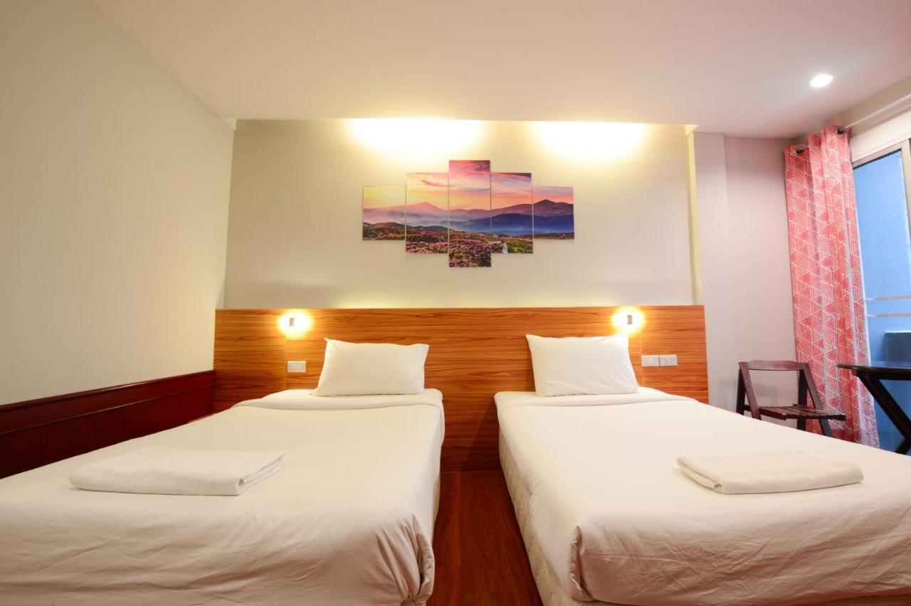 Thaiphiphat House Bangkok Ngoại thất bức ảnh
