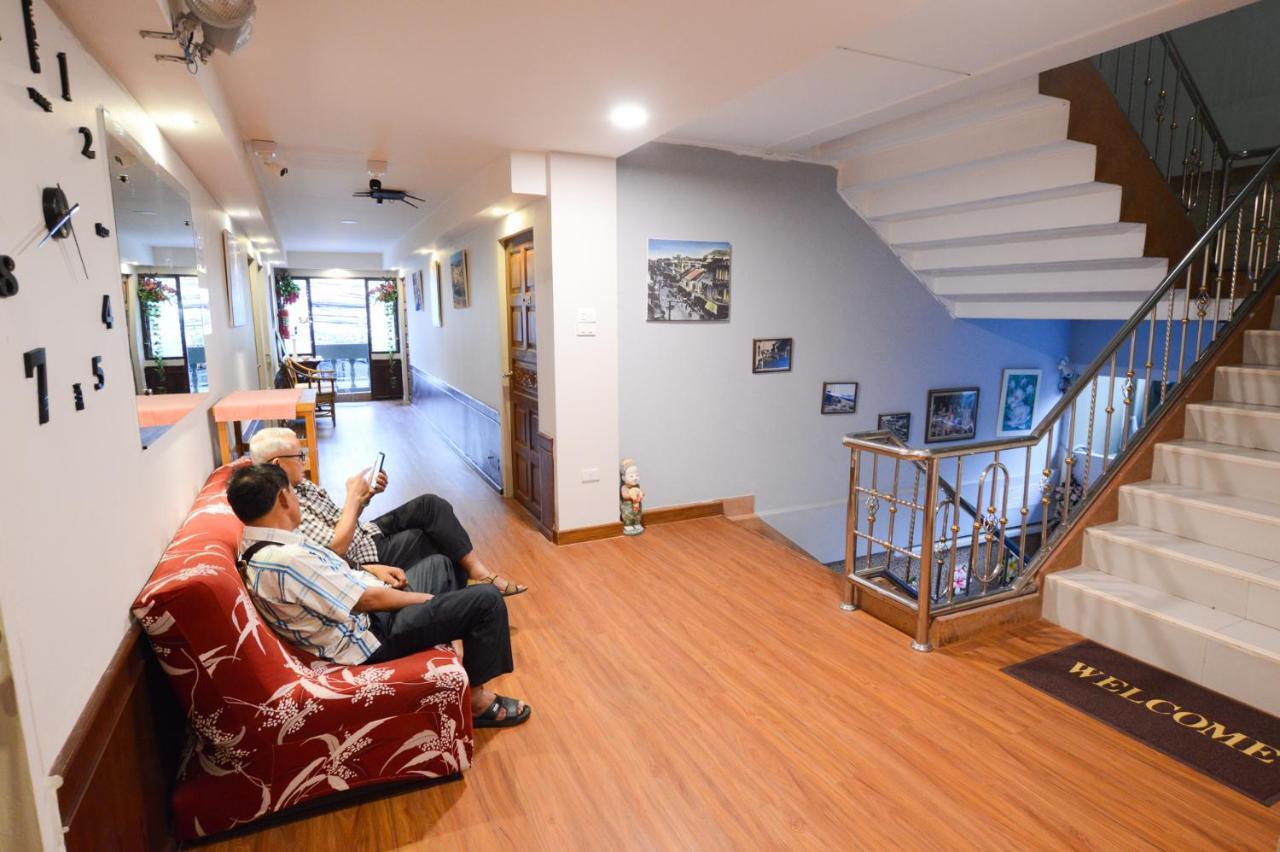 Thaiphiphat House Bangkok Ngoại thất bức ảnh